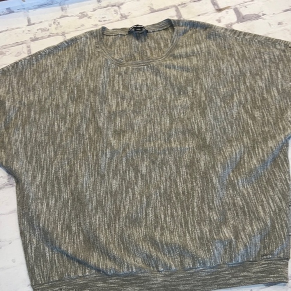 DKNY Top Size Large